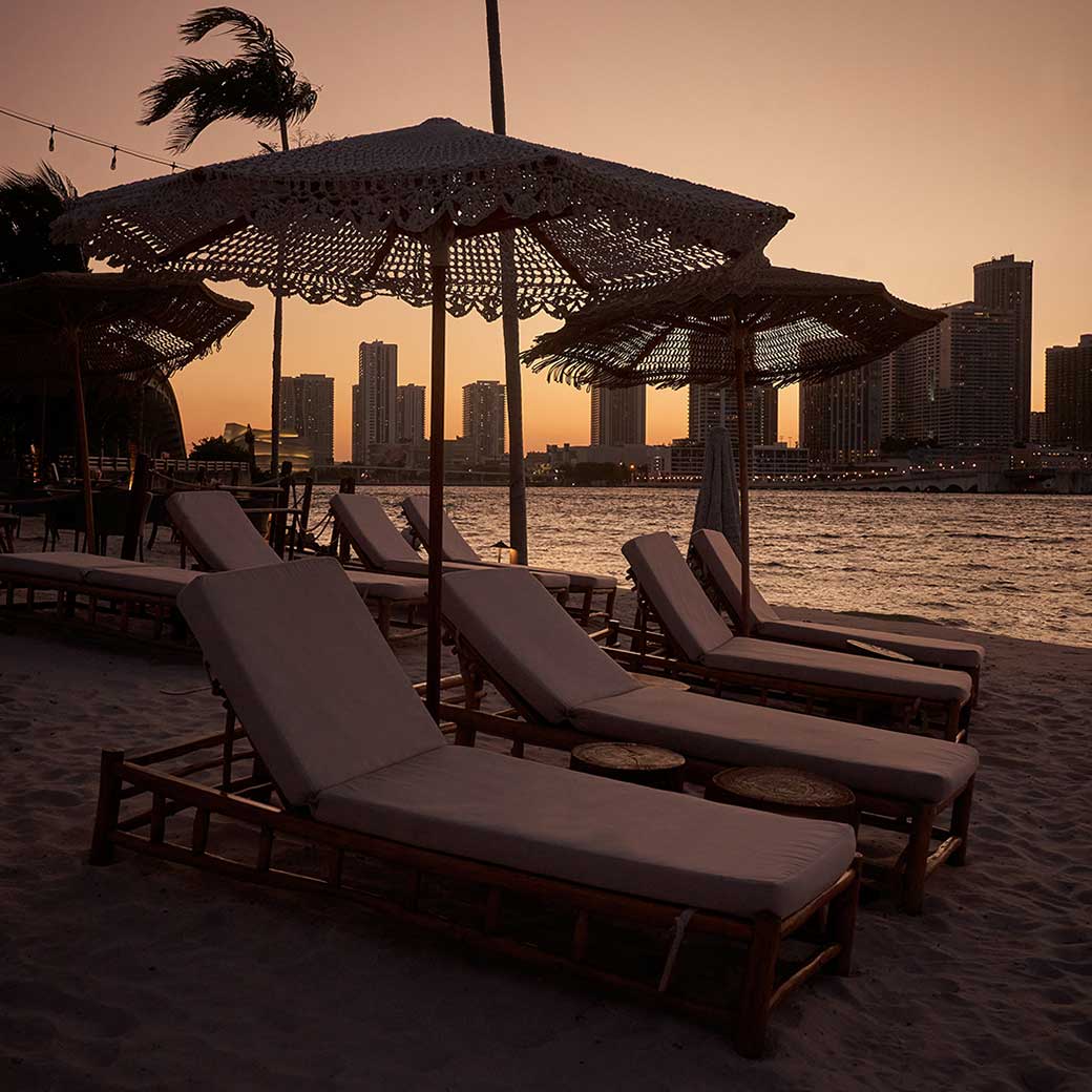 Joia Beach Miami - The Beach Club Shoreline - Pull up a chaise
